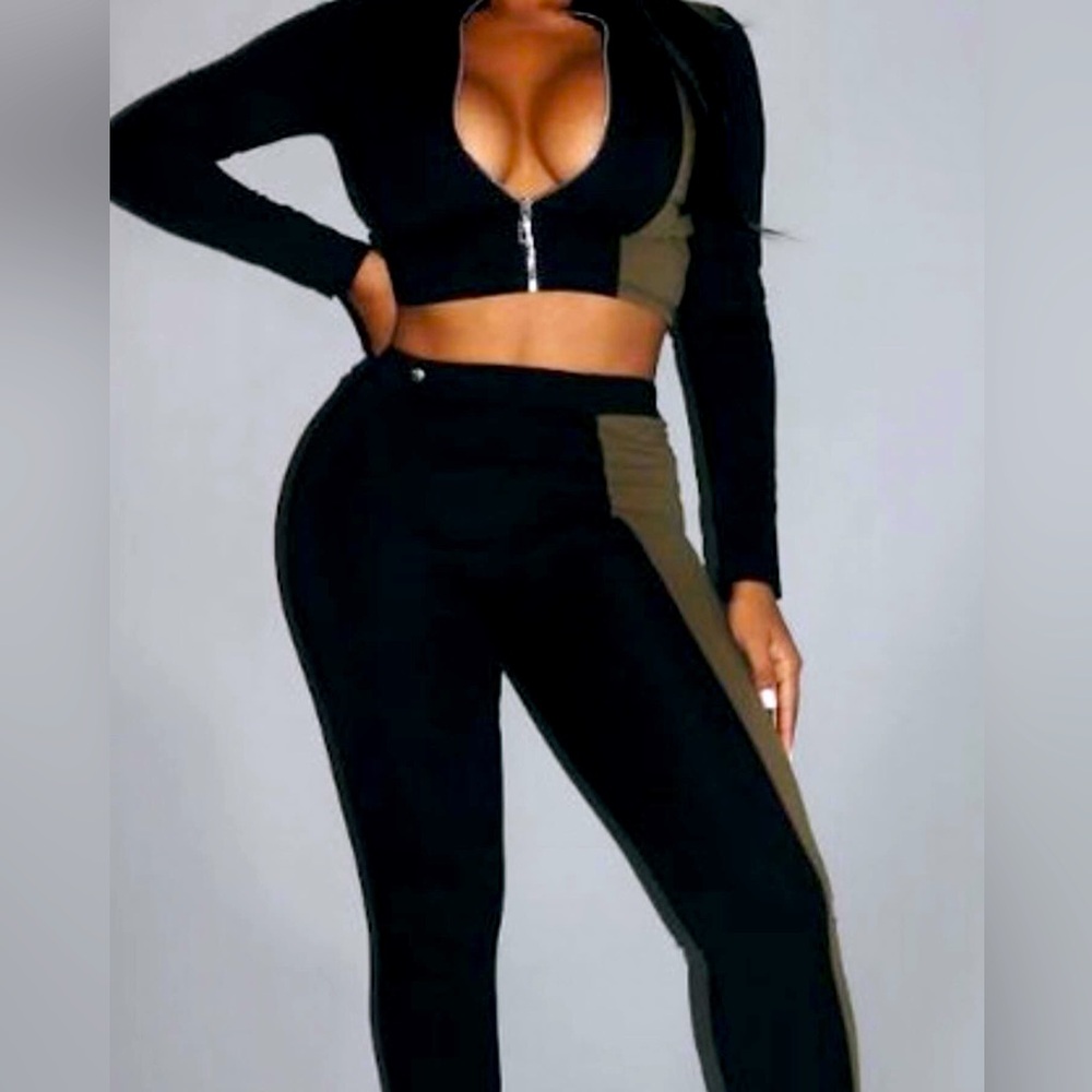 2-Piece Jogging Set Size Sm Only
